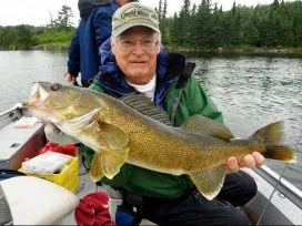 Rich Renk 32in Walleye